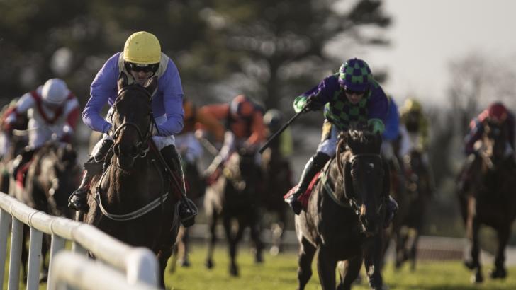 https://betting.betfair.com/horse-racing/Galway%201%201280%20.jpg